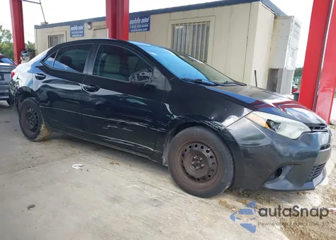 2015 Toyota Corolla Le z USA, uszkodzony, nr VIN 5YFBURHE2FP267592